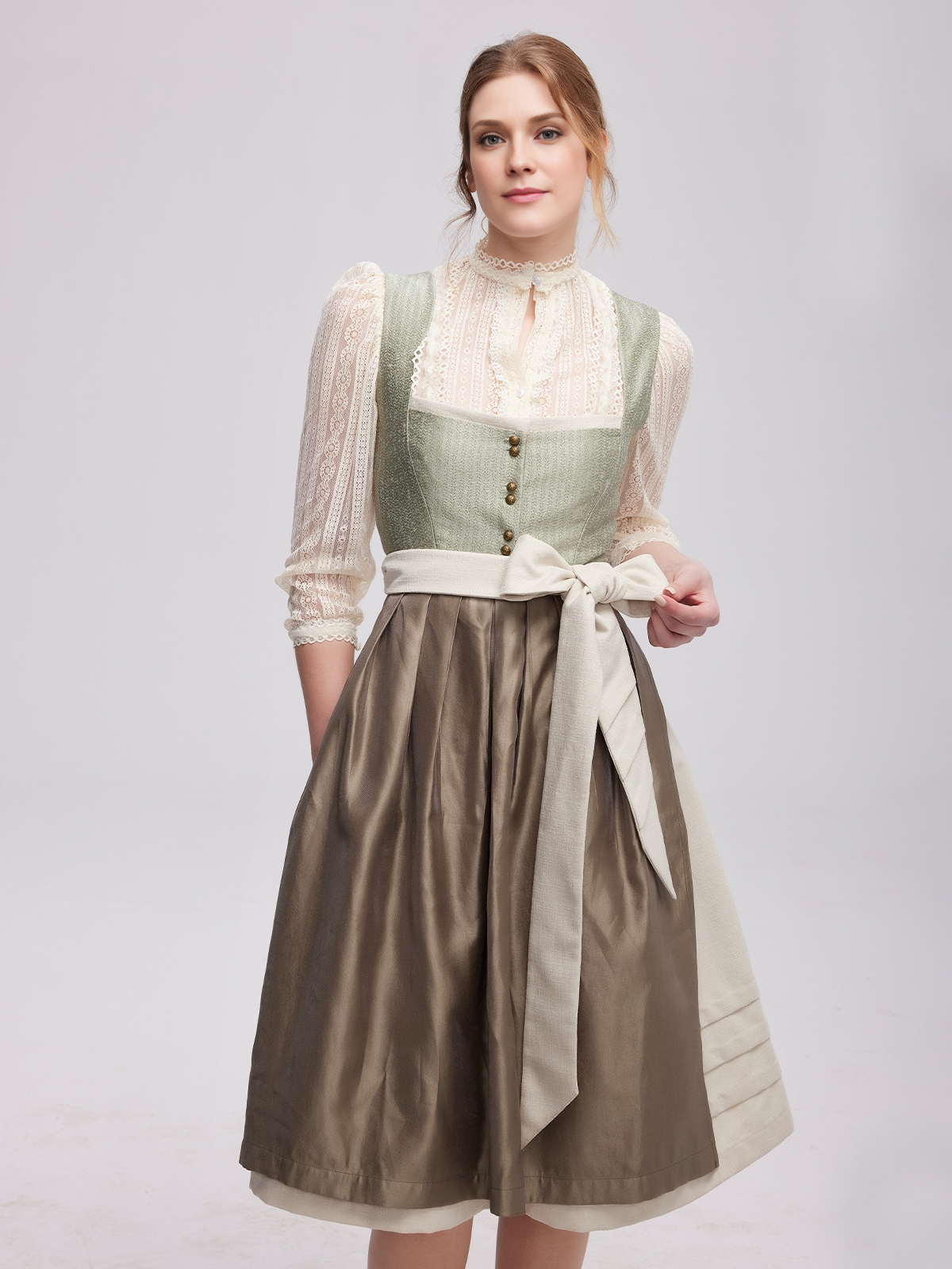 Ehreer Dirndl in Grün