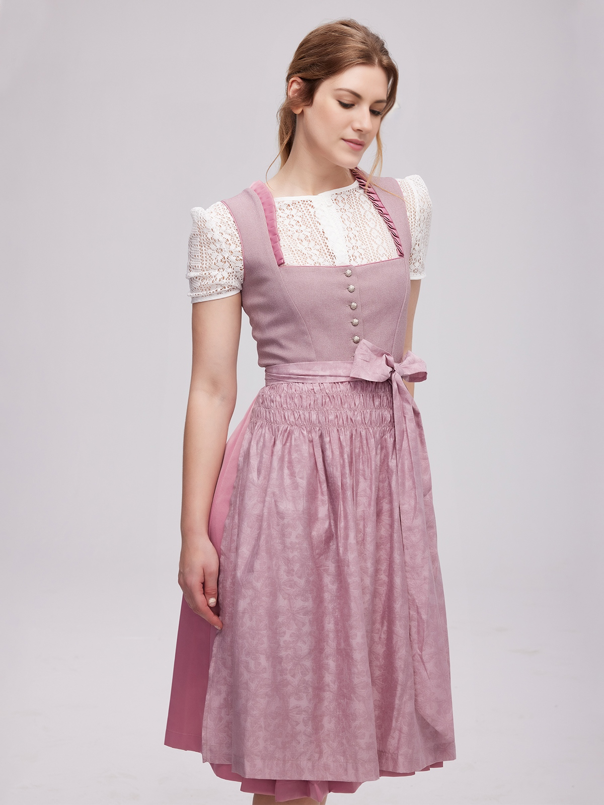 Dirndl Mini Blau – Modern & Elegant