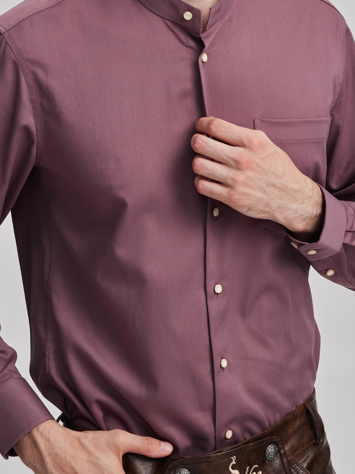 Modernes Dirndl in Rosa