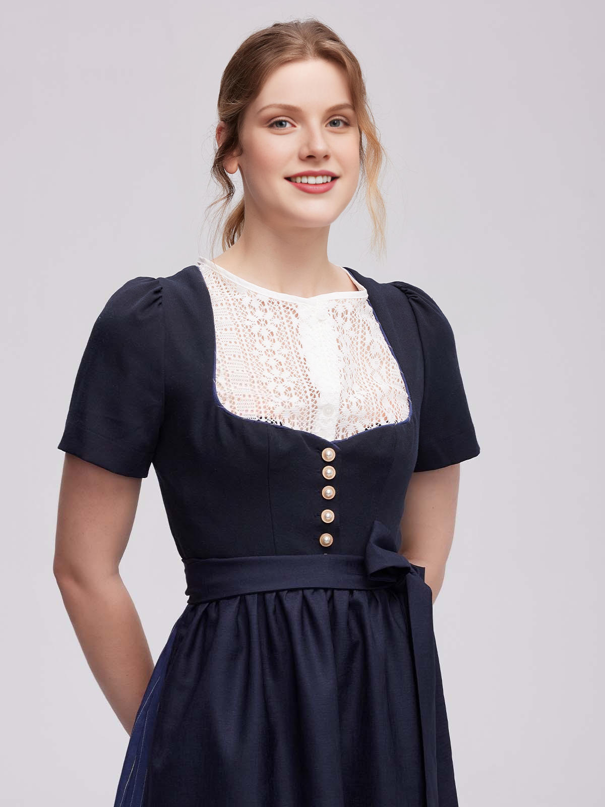 Dirndl in Blau – perfekt für jede Figur