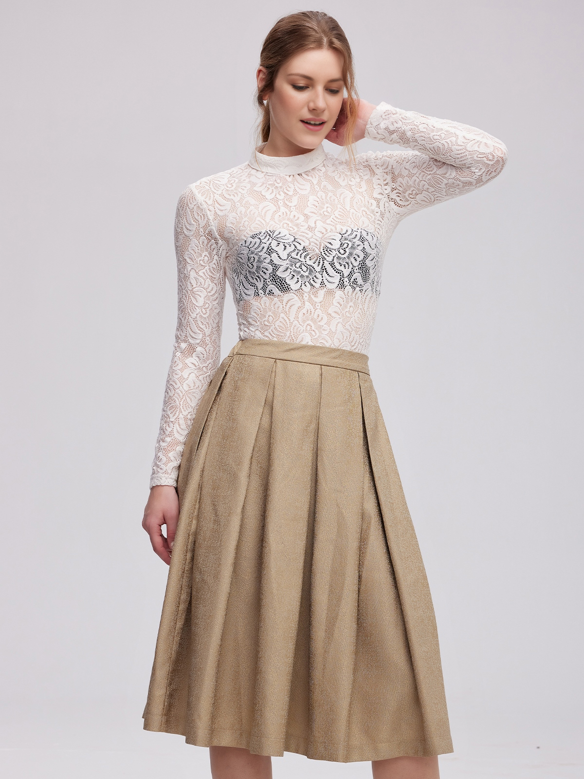 Dirndl Wildleder in eleganter Kombination