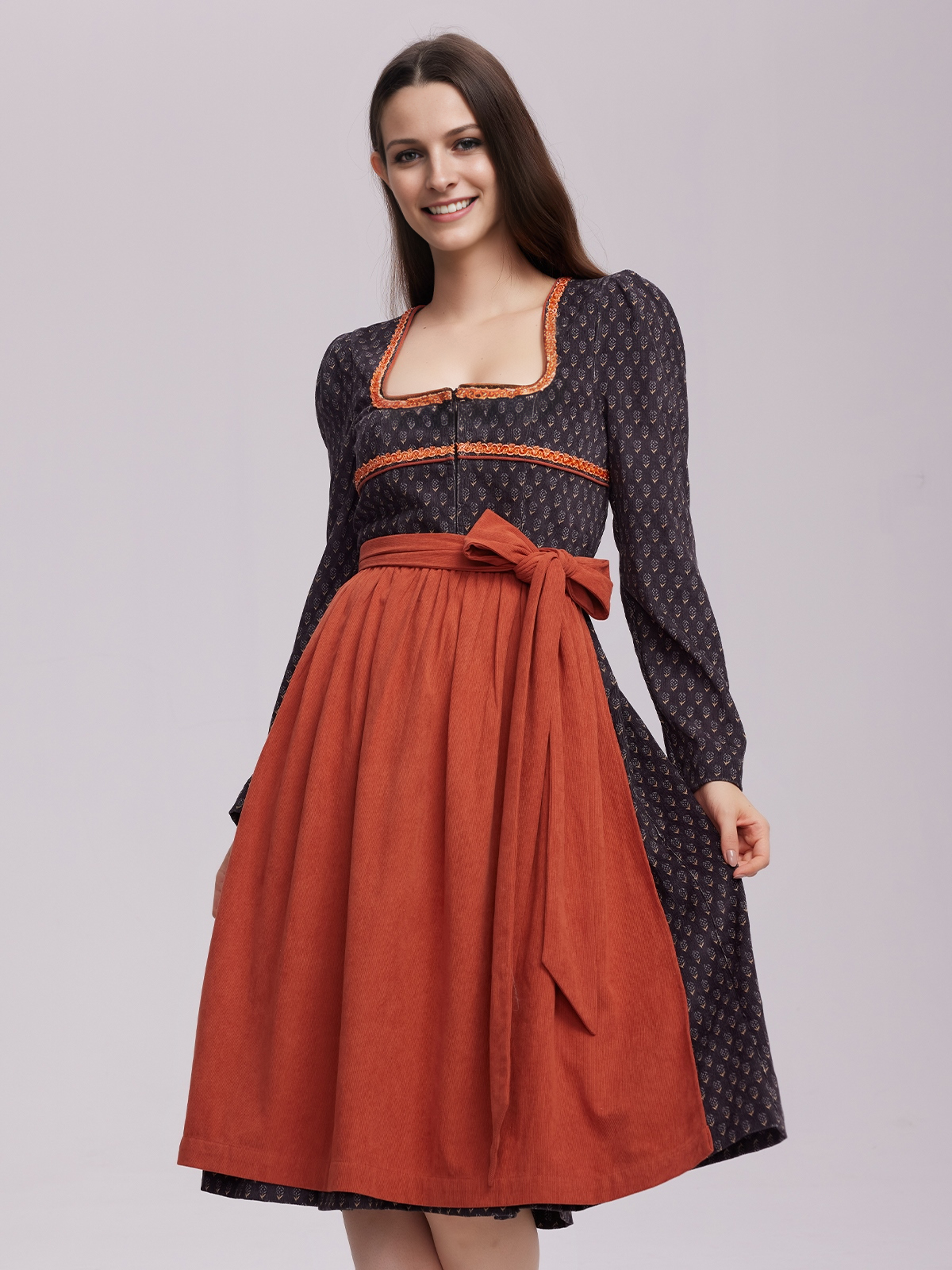 Gelbes Dirndl mit elegantem Schnitt