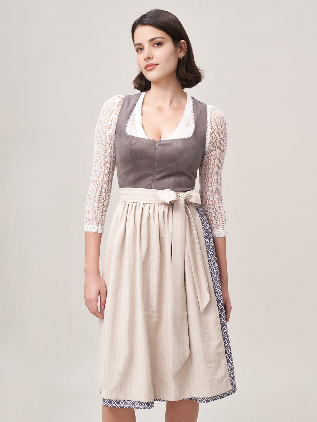 Graues Dirndl mit modernem Schnitt