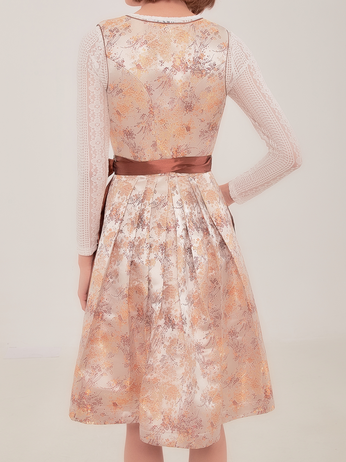 Dirndl Gelb – feminin & strahlend