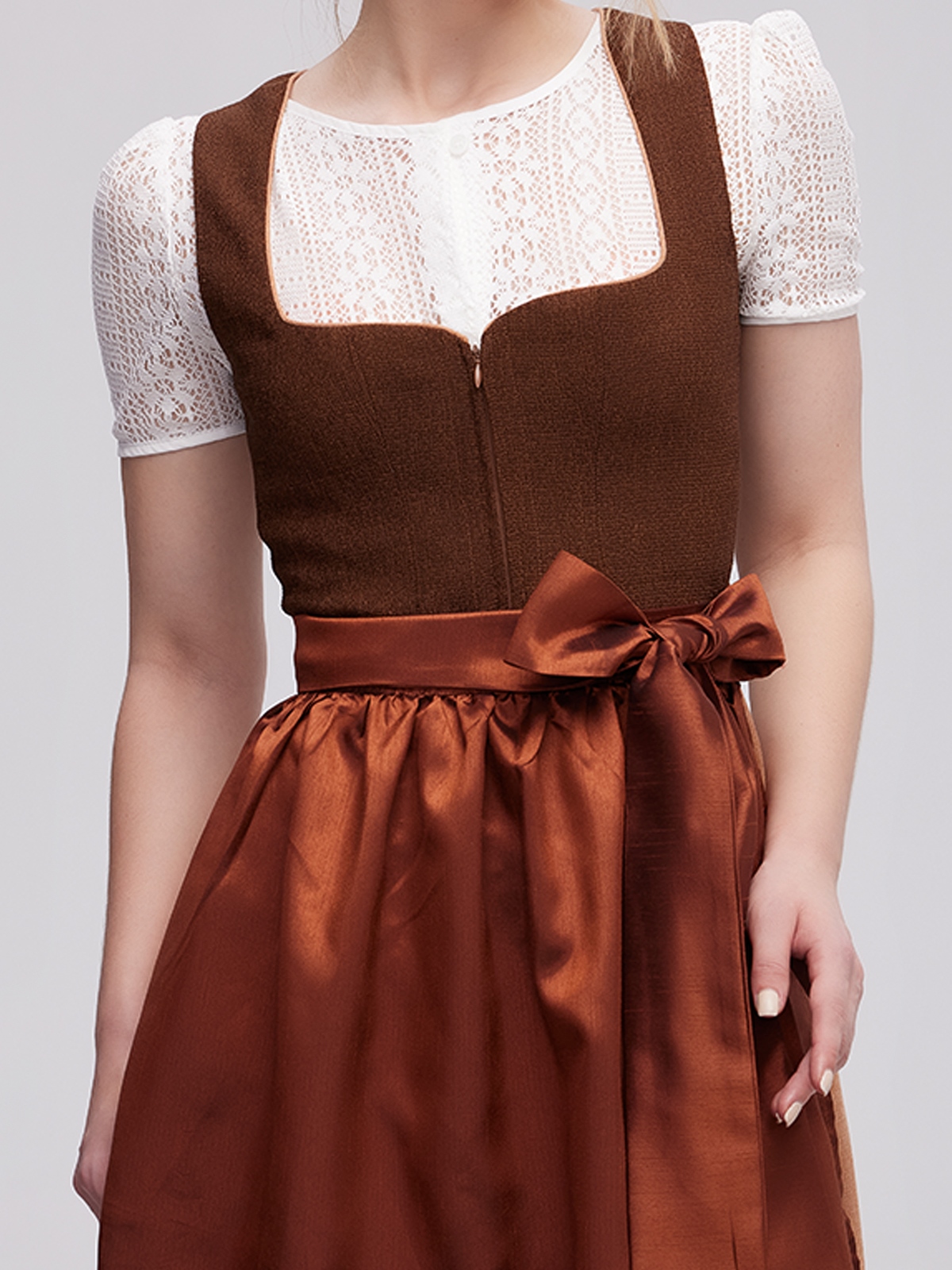 Dirndl mit Hakenverschluss in Braun