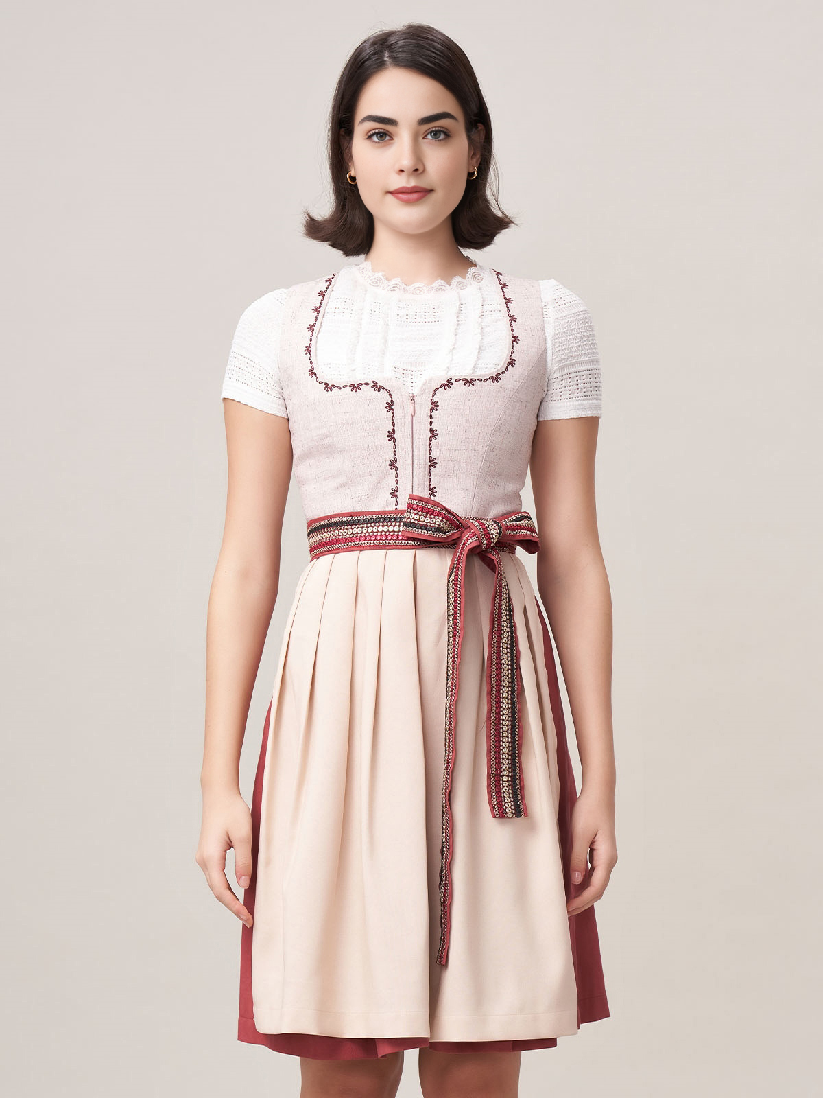 Modernes Dirndl in Rosa mit schlanker Silhouette