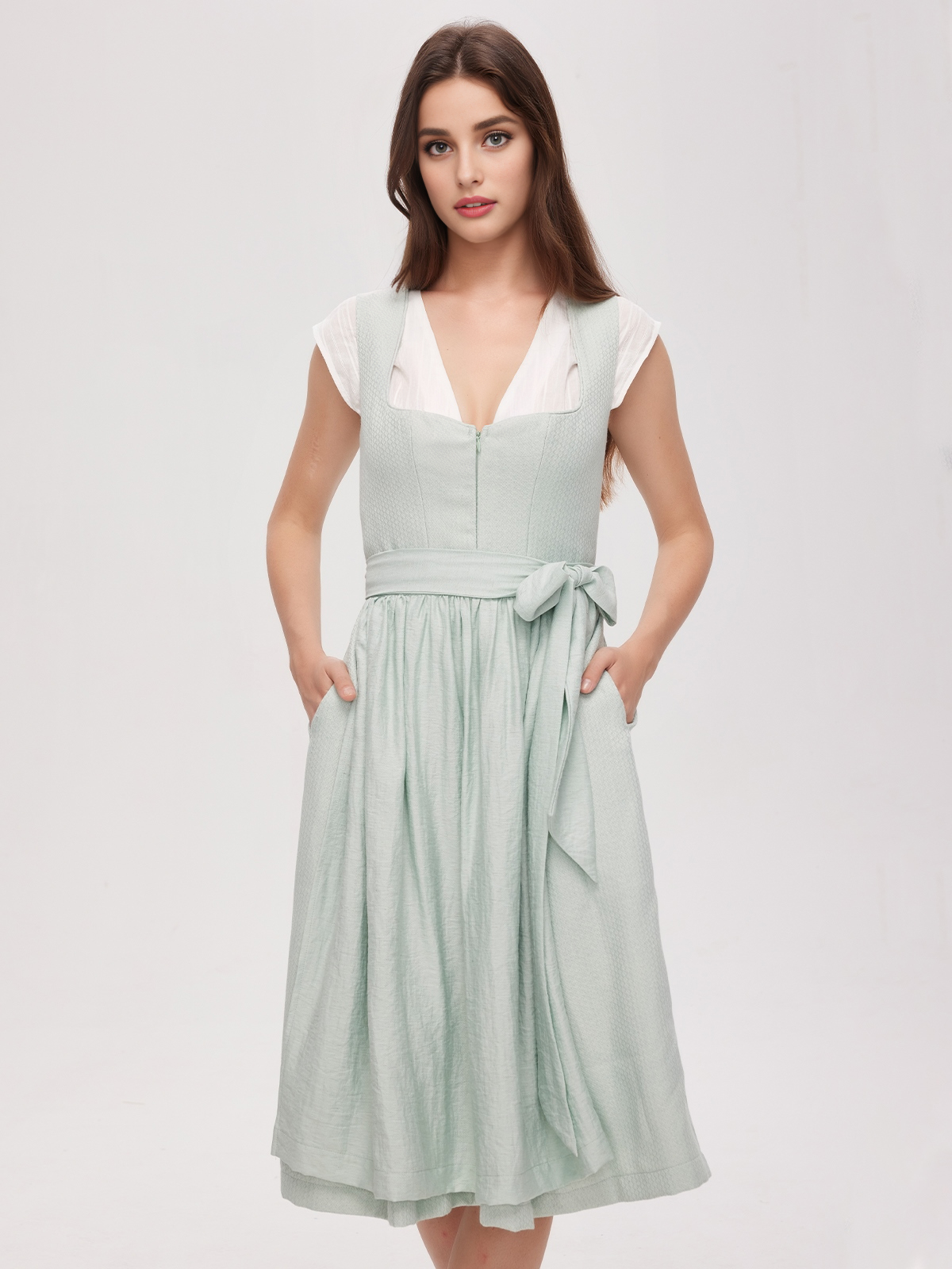 Dirndl Dunkelrot – Eleganz mit Tradition