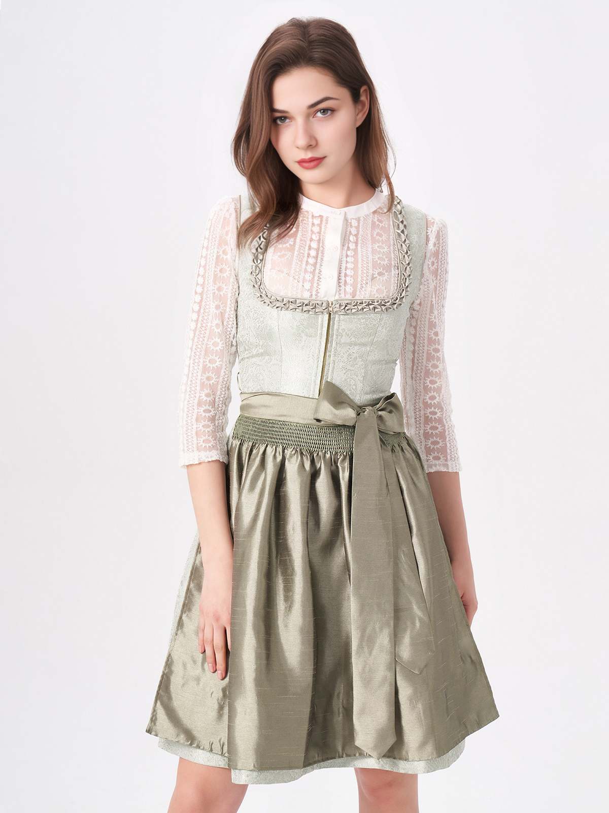 Dirndl in Grün – ein klassischer Look mit modernem Schnitt