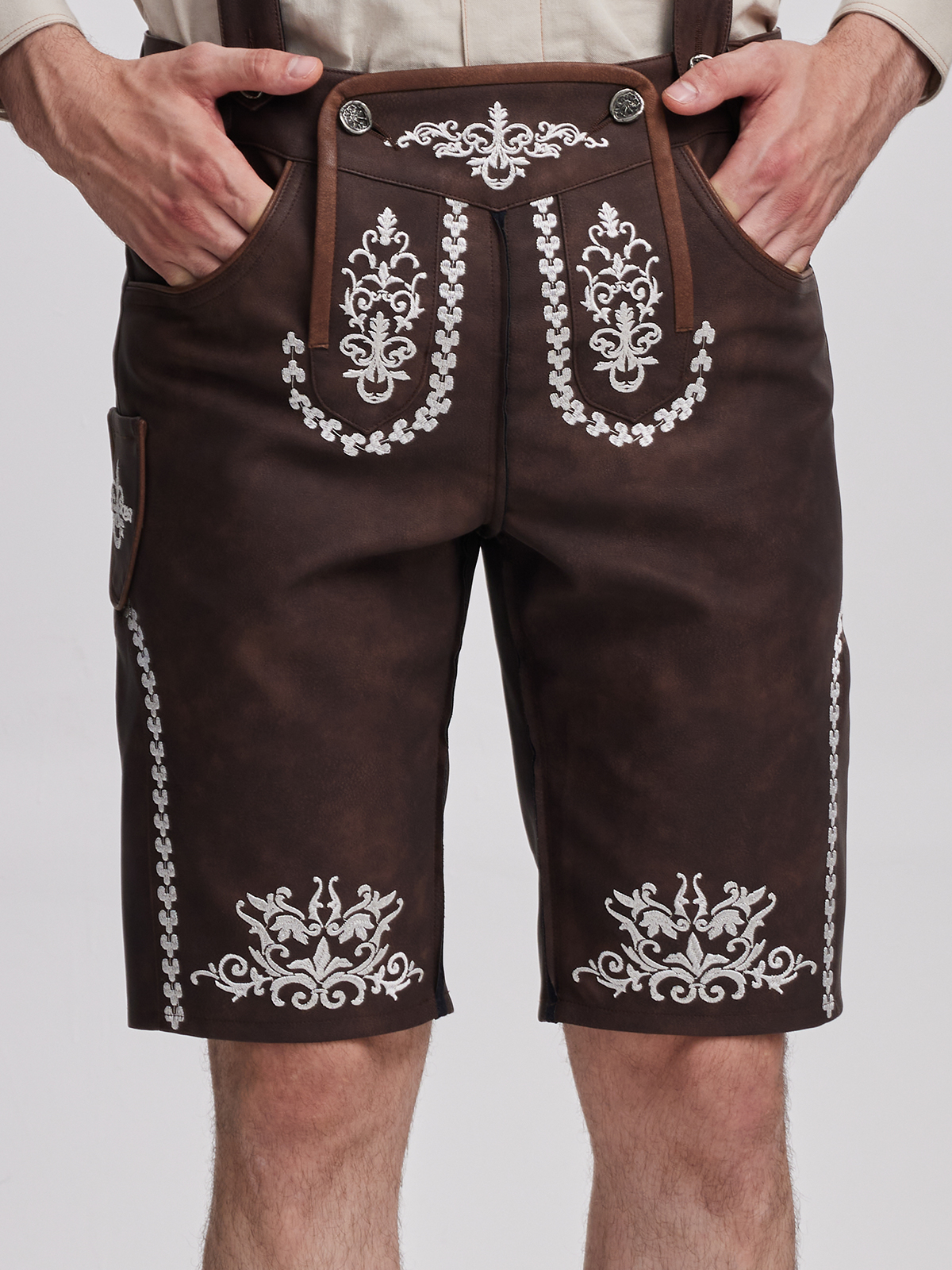 Dirndlkleider 2024 in modernen Designs