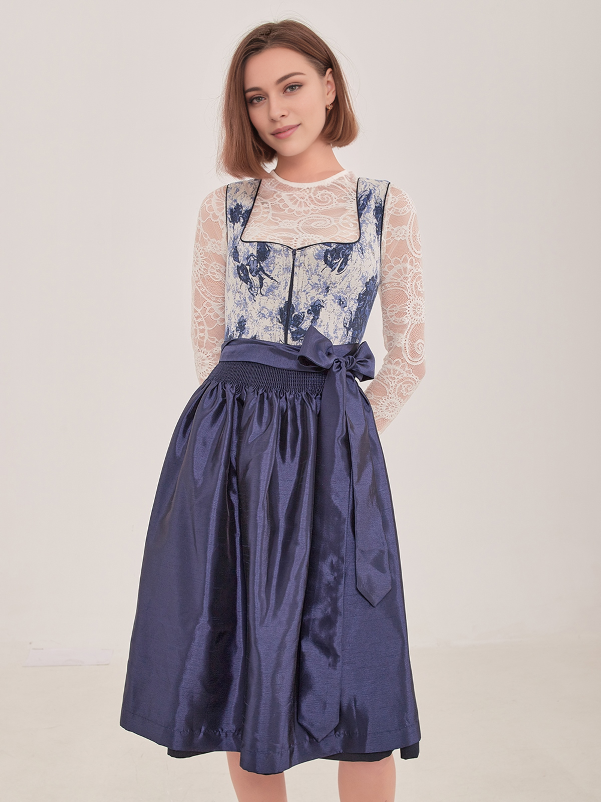 Dirndl in Blau – zeitlos und stilvoll