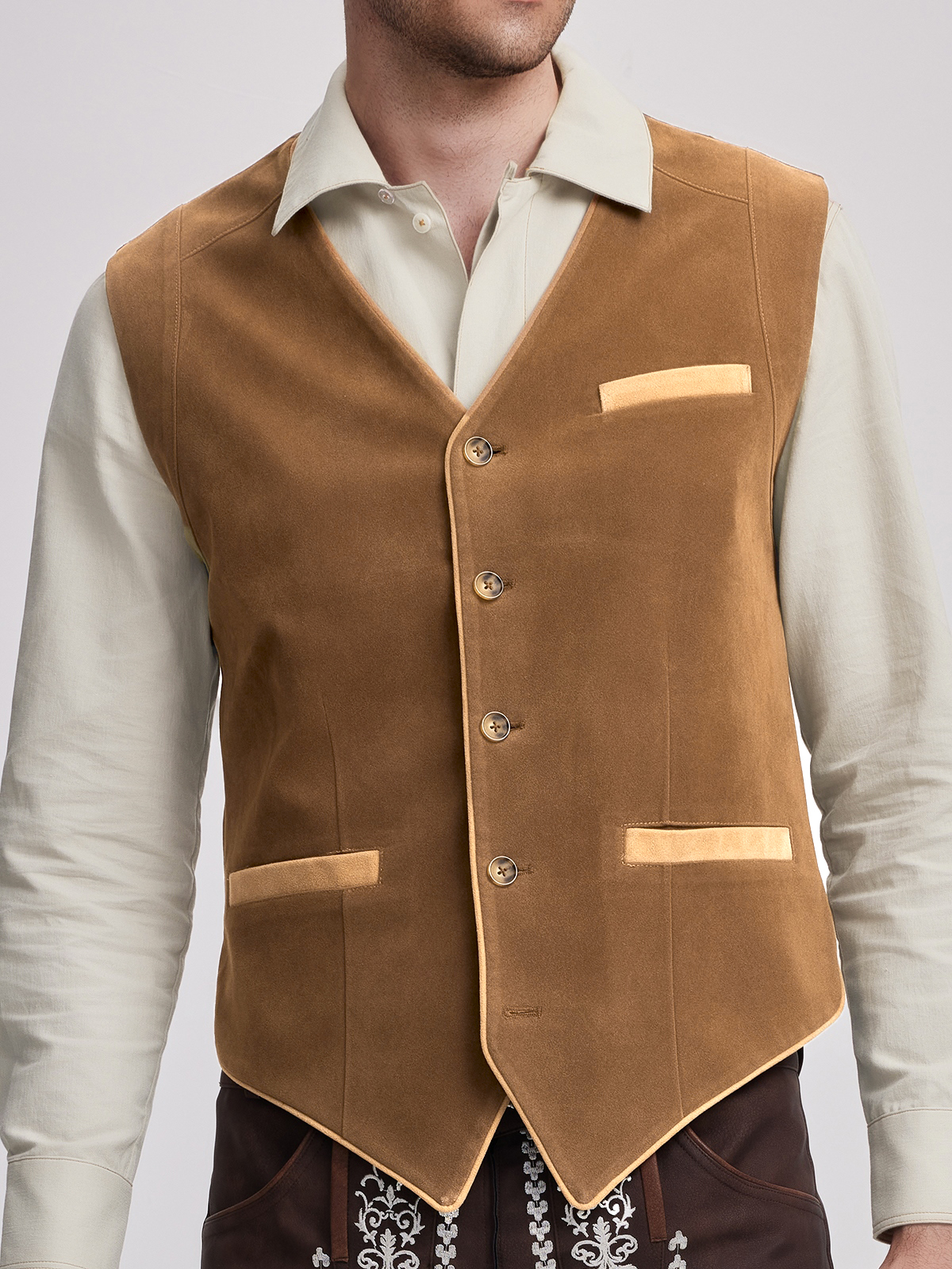 Modernes Dirndl in Gelb