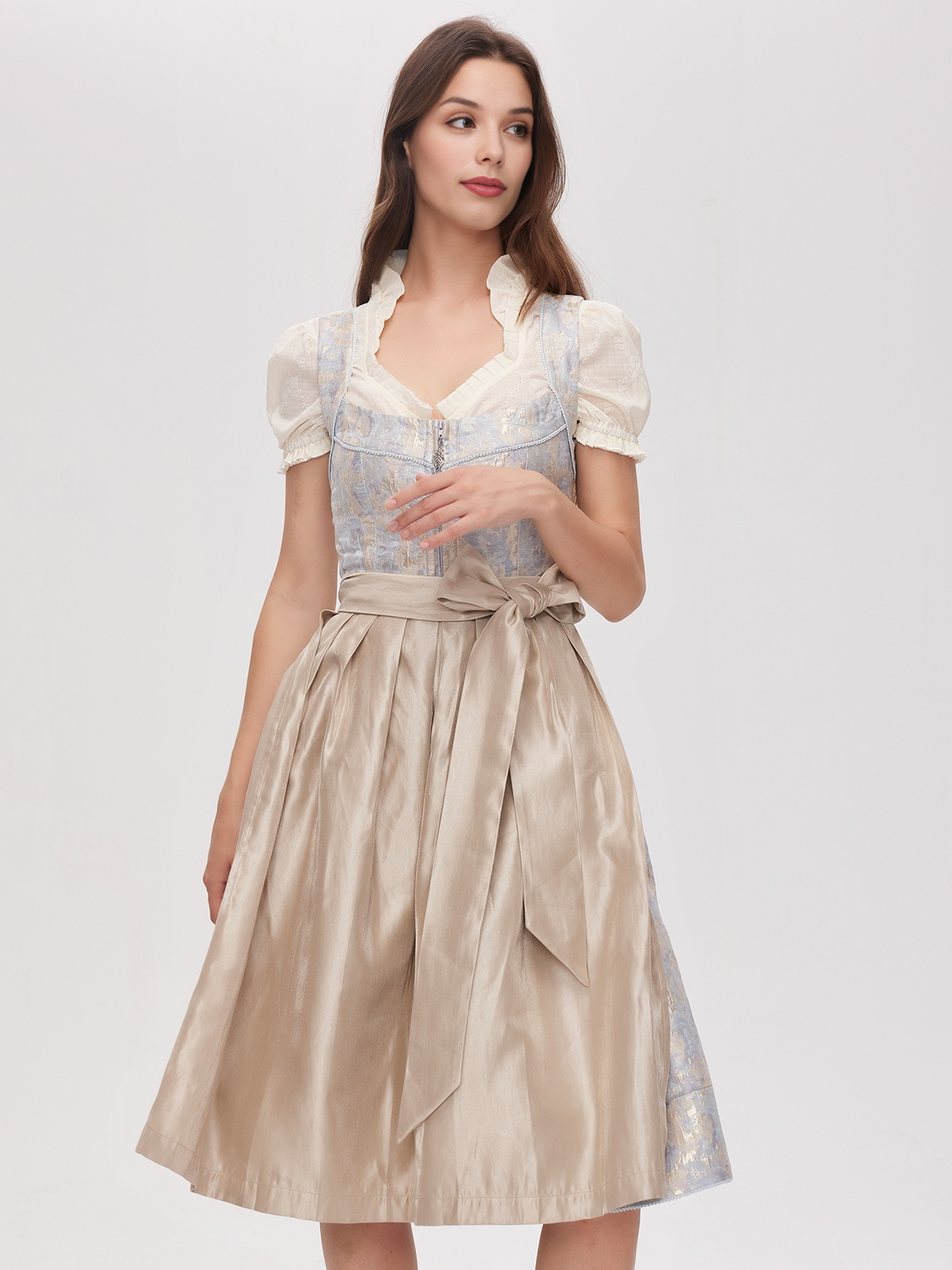 Dirndl Grün in verschiedenen Nuancen